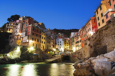 Clifftop village of Riomaggiore, Cinque Terre, UNESCO World Heritage Site, Liguria, Italy, Europe