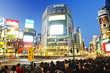 Night lights at Shibuya crossing, Shibuya ward, Tokyo, Japan, Asia