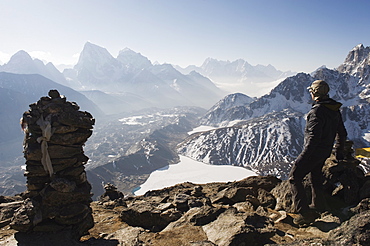 View of Cholatse, 6440m, from Gokyo Ri, 5483m, Gokyo, Solu Khumbu Everest Region, Sagarmatha National Park, Himalayas, Nepal, Asia