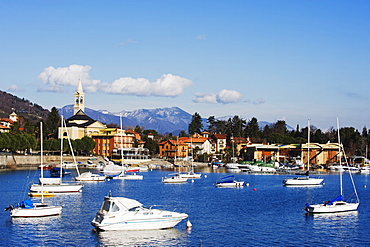 Yachts in the harbour at Solcio on Lake Maggiore, Italian Lakes, Piedmont, Italy, Europe