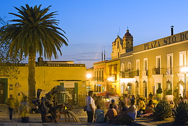 Nightime street scene, Oaxaca, Oaxaca state, Mexico, North America