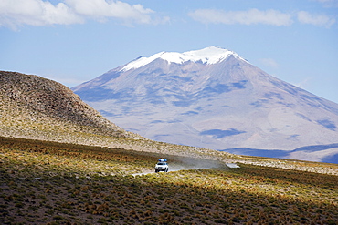 Four wheel drive tour in the Altiplano, Bolivia, South America