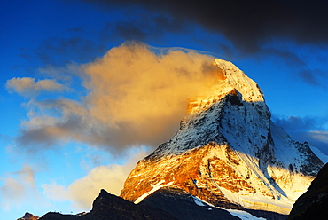 Sunrise on the Matterhorn, 4478m, Zermatt, Valais, Swiss Alps, Switzerland, Europe