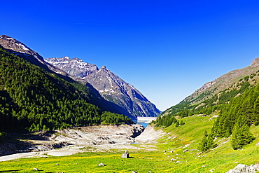 Lake Place Moulin glacial reservoir, Aosta Valley, Italian Alps, Italy, Europe