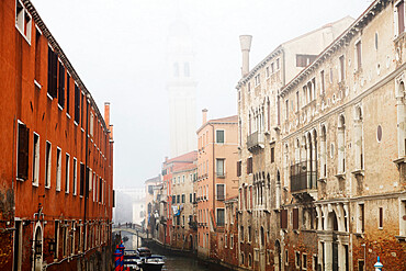 Misty view, Venice, UNESCO World Heritage Site, Veneto, Italy, Europe