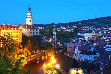 Cesky Krumlov Castle dating back to 1240, Cesky Krumlov, UNESCO World Heritage Site, South Bohemia, Czech Republic, Europe