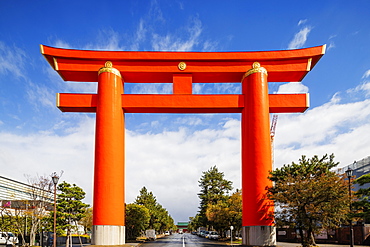 Torii gate at Heian Jingu Shinto shrine, Kyoto, Japan, Asia