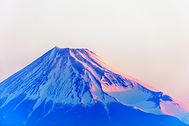 Mount Fuji, 3776m, at sunrise, UNESCO World Heritage Site, Shizuoka Prefecture, Honshu, Japan, Asia