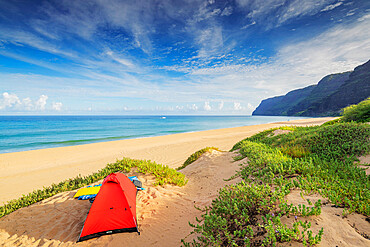 Polihale State Park beach campsite, Kauai Island, Hawaii, United States of America, North America