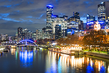 Flinders Street Station bank of Yarra River in City of Melbourne at twillight, Victoria, Australia, Pacific