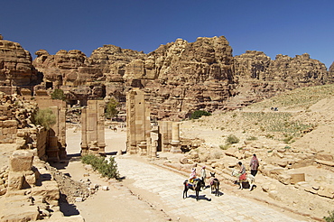 The Arched Gate, Petra, UNESCO World Heritage Site, Jordan, Middle East