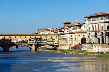 Ponte Vecchio bridge on Arno River, UNESCO World Heritage Site, Florence, Tuscany, Italy, Europe