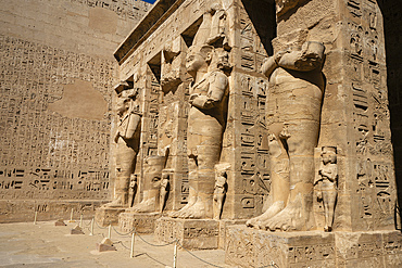 Temple of Ramesses III, Medinat Habu, UNESCO World Heritage Site, Thebes, Luxor, Egypt, North Africa, Africa