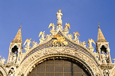 Architectural detail of San Marco basilica (St. Mark's Christian basilica), Venice, UNESCO World Heritage Site, Veneto, Italy, Europe