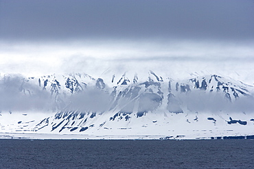 Coastline, Spitsbergen, Svalbard, Norway, Scandinavia, Europe