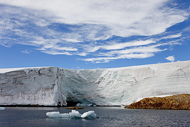 Glacier near Vernadsky Research Station, Antarctic Penisula, Antarctica, Polar Regions