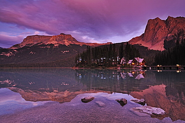 Emerald Lake, Yoho National Park, UNESCO World Heritage Site, Rocky Mountains, British Columbia, Canada, North America