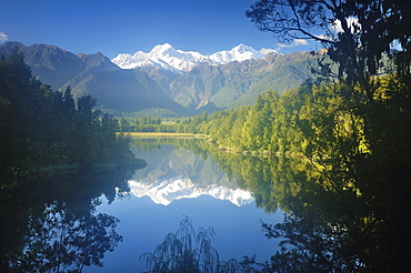 Lake Matheson, Mount Tasman and Mount Cook, Westland Tai Poutini National Park, UNESCO World Heritage Site, West Coast, Southern Alps, South Island, New Zealand, Pacific