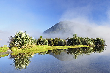 Lake Paringa, West Coast, South Island, New Zealand, Pacific