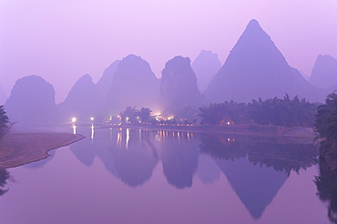 Li Jiang (Li River), Yangshuo, Guangxi Province, China, Asia