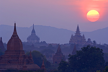 Sunset, Bagan (Pagan), Myanmar (Burma), Asia