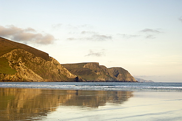 Minaun Cliffs from Keel beach, Achill Island, County Mayo, Connacht, Republic of Ireland, Europe