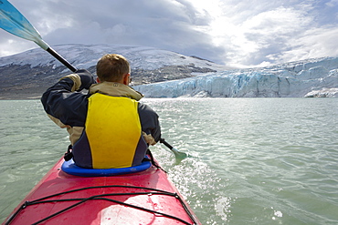 Kayaking to Austdalsbreen Glacier, Styggevatnet Lake, Jostedalsbreen Icecap, Sogn og Fjordane, Norway, Scandinavia, Europe