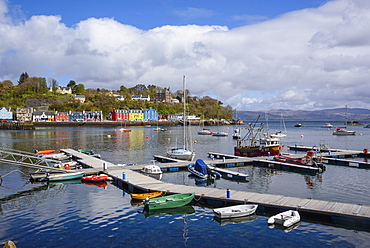 Tobermory harbour, Isle of Mull, Inner Hebrides, Argyll and Bute, Scotland, United Kingdom, Europe