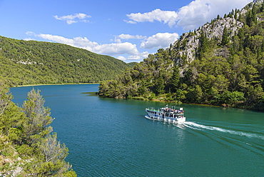 Boat trip between Skradin and Skradinski Buk, Krka National Park, Croatia, Europe