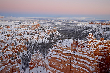 Sunset in the winter with snow from Sunset Point, Bryce Canyon National Park, Utah, United States of America, North America