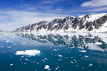 Fugle fjord, Spitsbergen Island, Arctic, Norway, Scandinavia, Europe