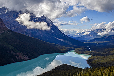 Peyto Lake with low clouds, Banff National Park, UNESCO World Heritage Site, Alberta, Rocky Mountains, Canada, North America