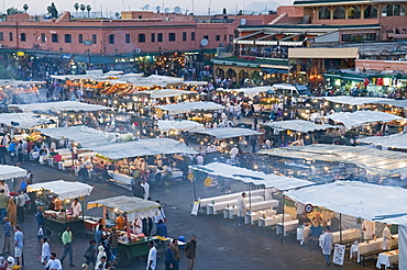 Place Jemaa El Fna (Djemaa El Fna), Marrakech, Morocco, North Africa, Africa