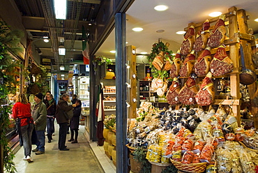 Mercato Centrale (Central Market), Florence, Tuscany, Italy, Europe