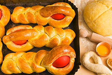 Titole, sweet bread with egg, an Italian dish for Easter Day, Friuli-Venezia Giulia, Italy, Europe