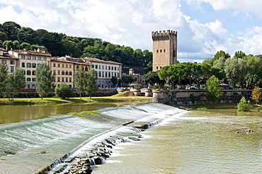 San Niccola Weir (Pescaia San Niccola), Florence (Firenze), UNESCO World Heritage Site, Tuscany, Italy, Europe