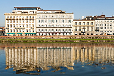 Lungarno Corsini and River Arno, Florence, UNESCO World Heritage Site, Tuscany, Italy, Europe