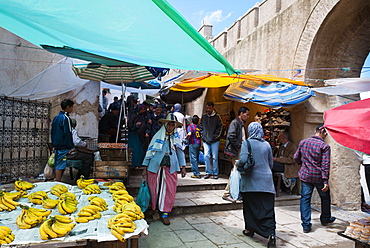 Street market, Medina, Tetouan, UNESCO World Heritage Site, Morocco, North Africa, Africa