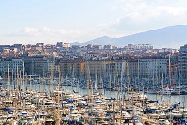 View across the Vieux Port, Marseille, Bouches du Rhone, Provence-Alpes-Cote-d'Azur, France, Mediterranean, Europe