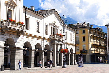 Piazza Emile Chanoux, Aosta, Aosta Valley, Italian Alps, Italy, Europe