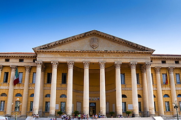 Palazzo Barbieri, Piazza Bra, Verona, UNESCO World Heritage Site, Veneto, Italy, Europe