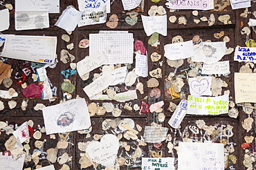 Love messages, Juliet's house, Verona, UNESCO World Heritage Site, Veneto, Italy, Europe