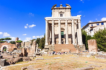 Temple of Antoninus and Faustina, Roman Forum, UNESCO World Heritage Site, Rome, Lazio, Italy, Europe