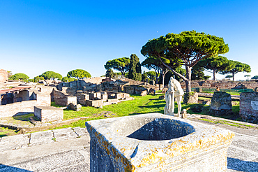 Temple of Hercules, Statue of Cartilius Poplicola, Ostia Antica archaeological site, Ostia, Rome province, Latium (Lazio), Italy, Europe