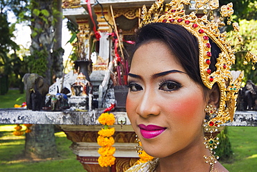 Girl in traditional Thai clothes, Phuket, Thailand, Southeast Asia, Asia