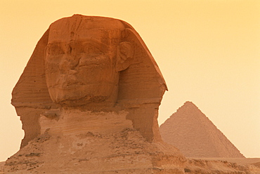 The Sphinx and Kefren (Chephren) pyramid, Giza, UNESCO World Heritage Site, Cairo, Egypt, North Africa, Africa