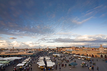 Place Jemaa El Fna (Djemaa El Fna), UNESCO World Heritage Site, Marrakesh (Marrakech), Morocco, North Africa, Africa