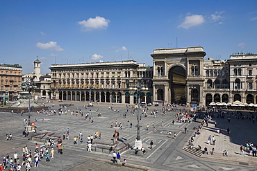 Piazza del Duomo (Cathedral Square), Milan, Lombardy, Italy, Europe