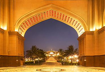 Emirates Palace Hotel entrance, Abu Dhabi, United Arab Emirates, Middle East