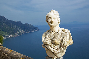 Statue on the Infinity Terrace, Villa Cimbrone, Ravello, Amalfi Coast, UNESCO World Heritage Site, Campania, Italy, Mediterranean, Europe